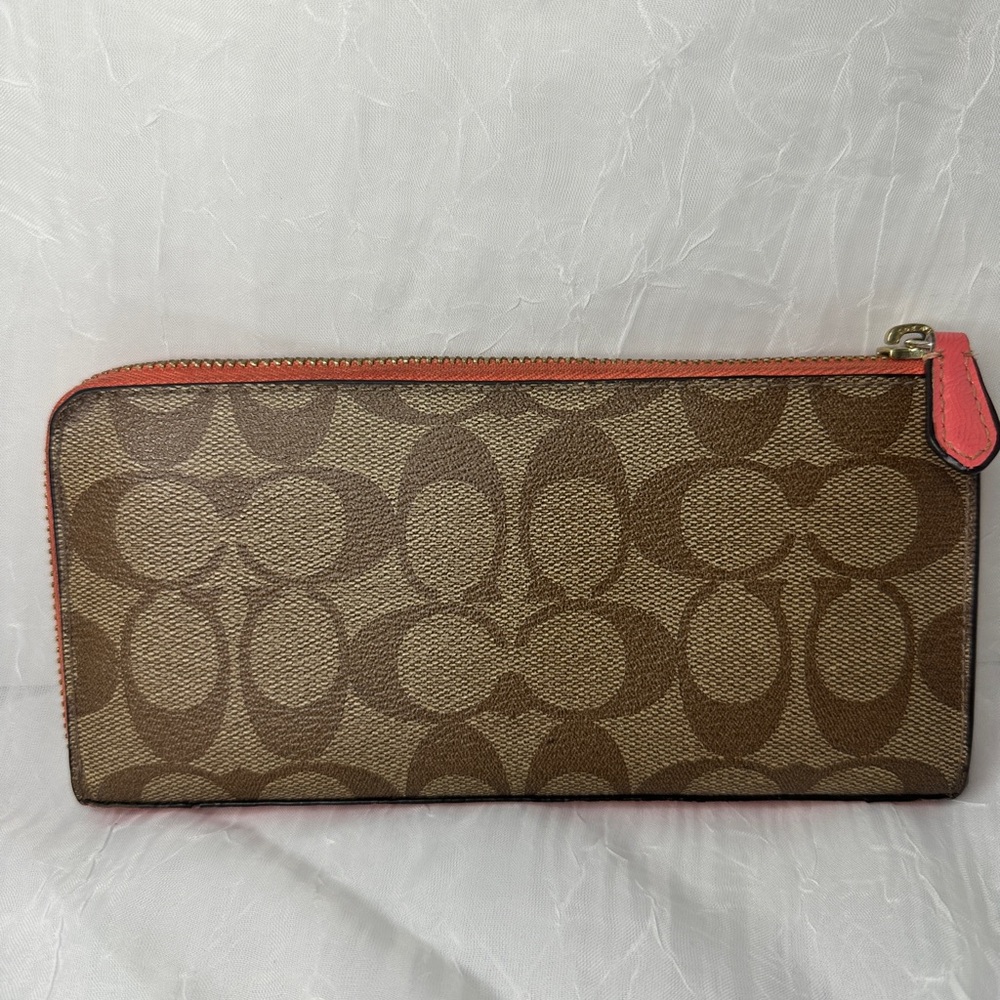 RESERVED Coach Peyton Signature C Accordion Zipper Wallet - Picture 2 of 6